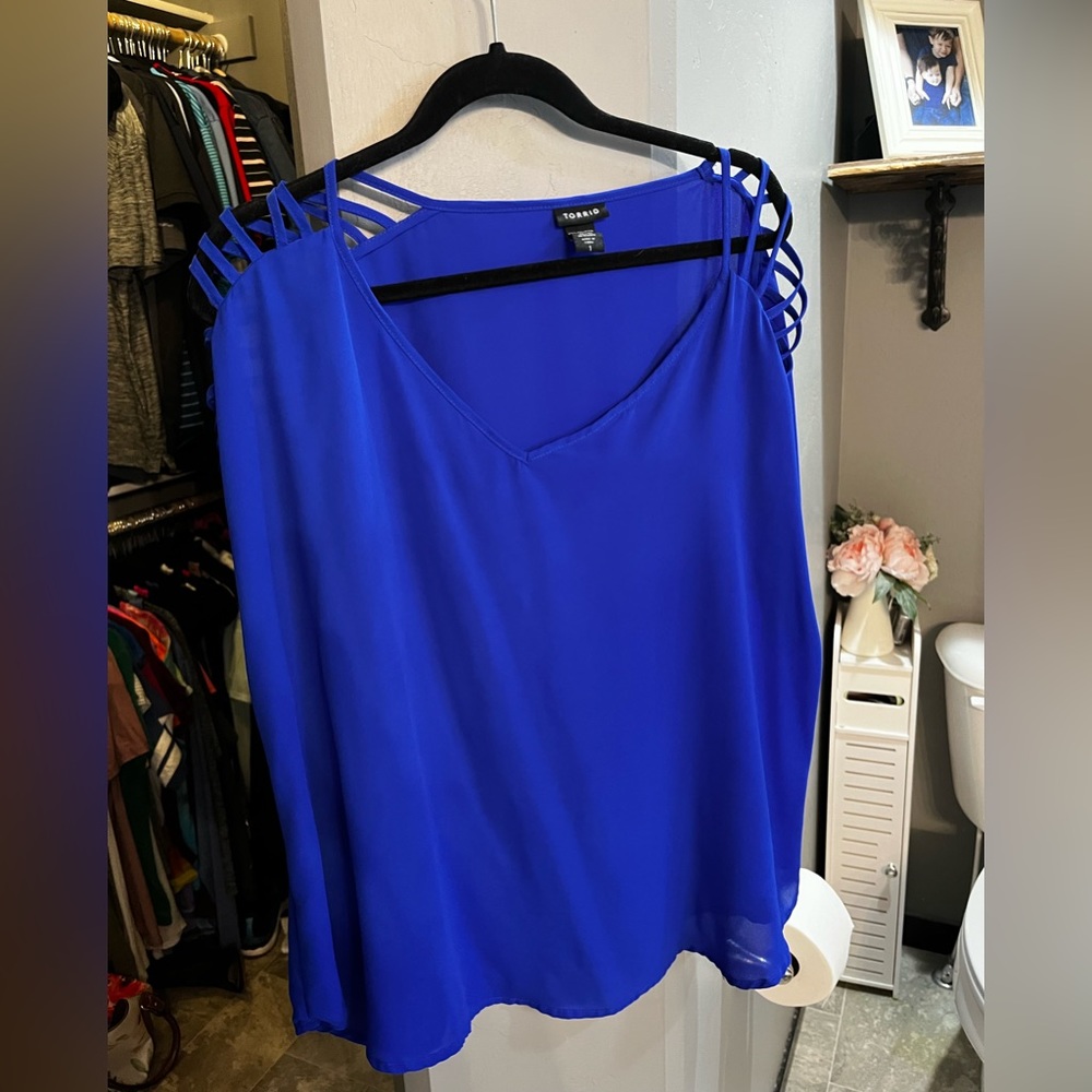 Torrid blue top size 1